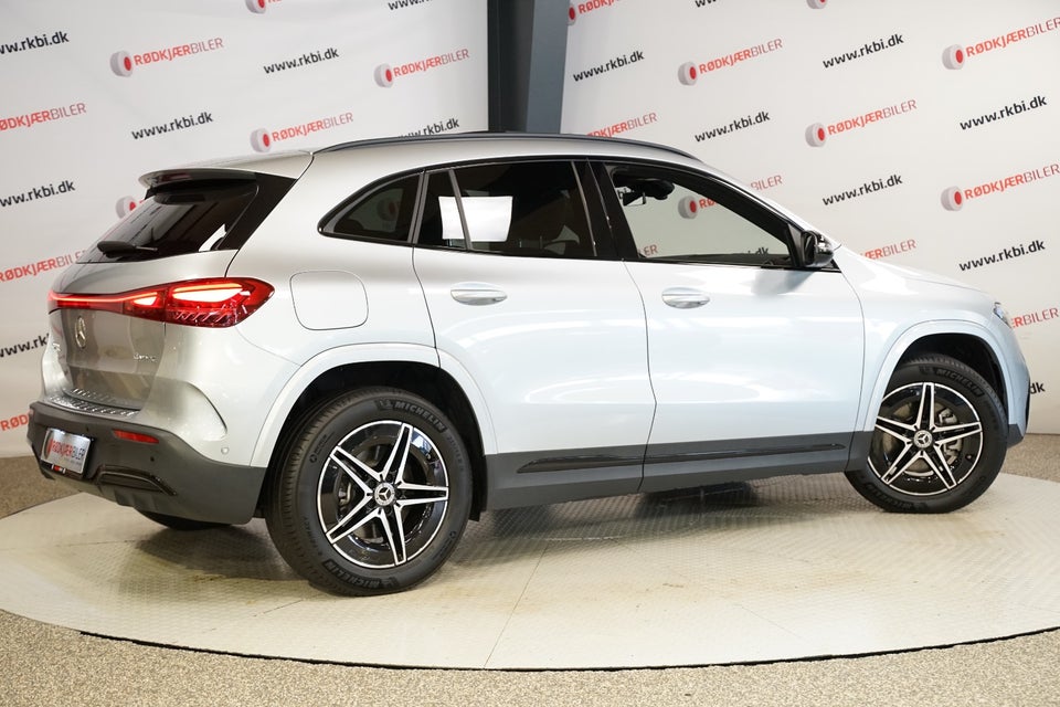 Mercedes EQA300 AMG Line 4Matic 5d