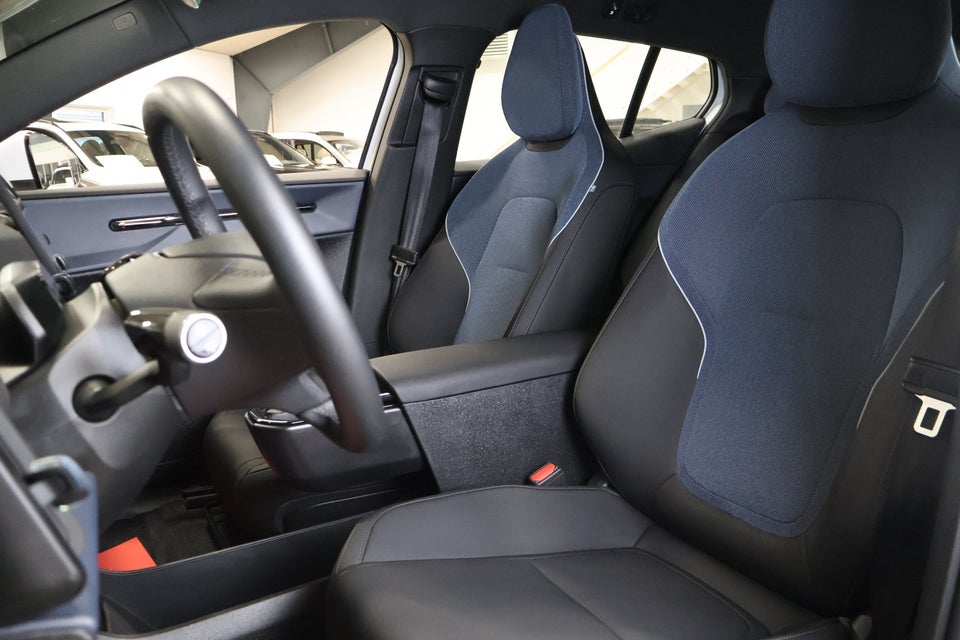 Volvo EX30 Extended Range Core 5d