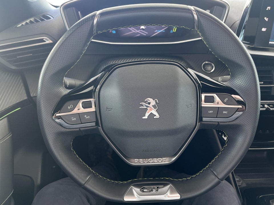 Peugeot e-2008 50 GT Sky 5d