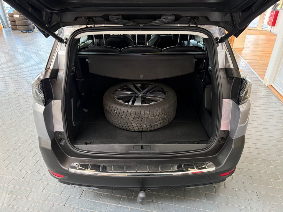 Peugeot 5008 1,5 BlueHDi 130 Allure Pack EAT8 7prs 5d
