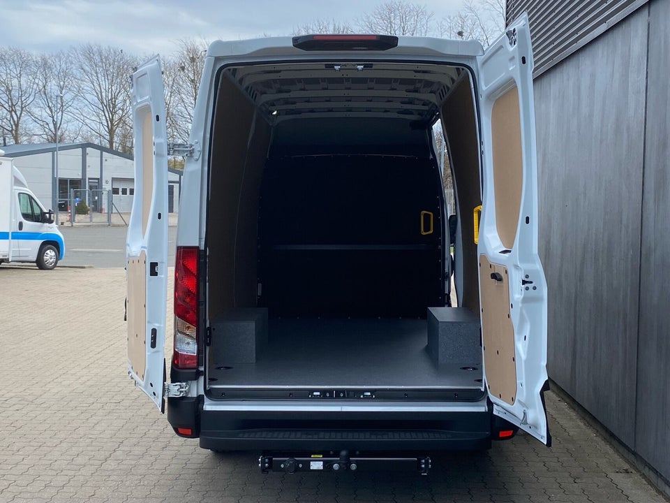 Iveco Daily 3,0 35S18 12m³ Van AG8