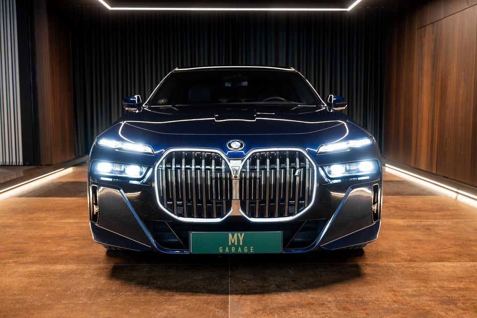 BMW i7 xDrive60 M-Sport 4d