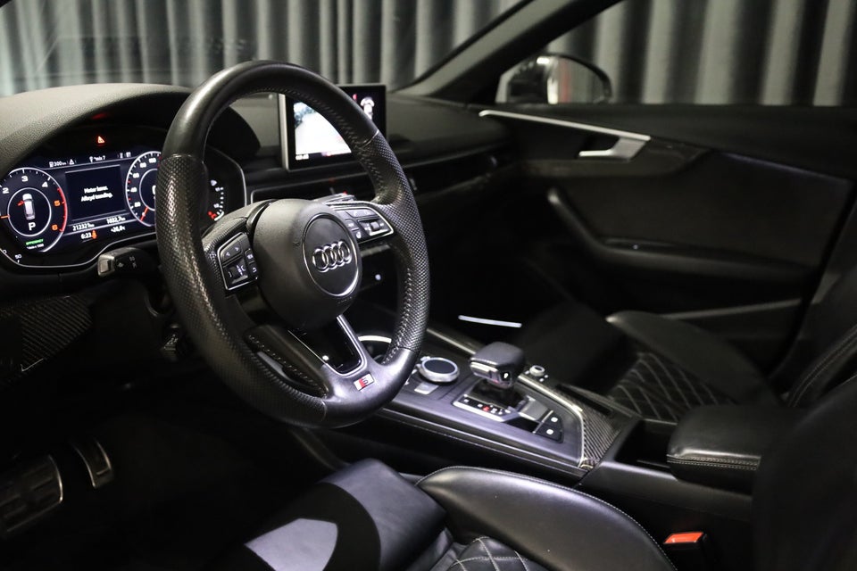 Audi A4 40 TDi S-line Sport Avant S-tr. 5d