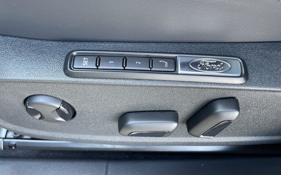 Ford Capri 84 Premium Extended Range AWD 5d