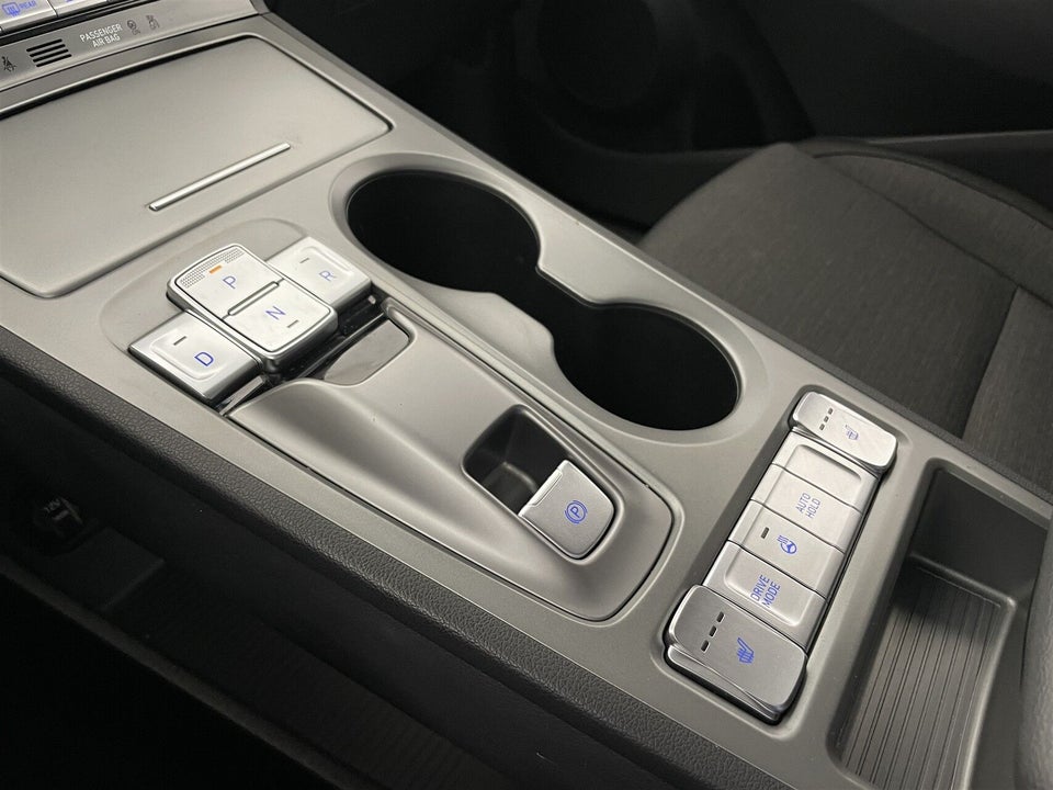 Hyundai Kona 64 EV Essential 5d