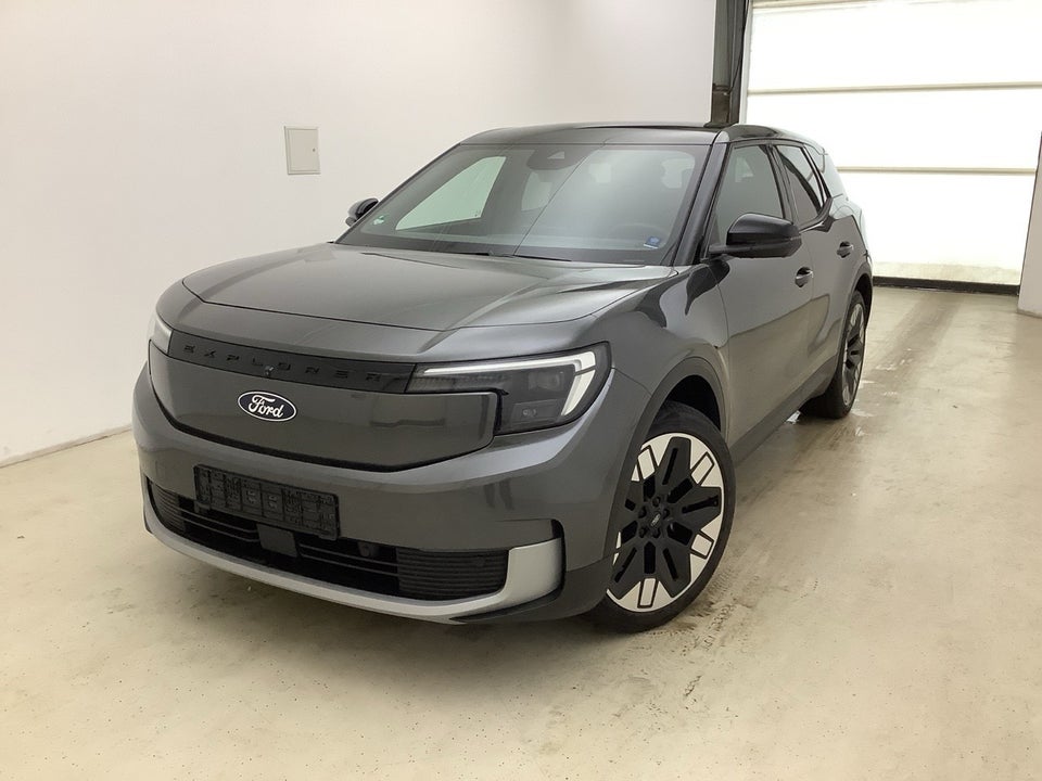 Ford Explorer 79 Premium Extended Range AWD 5d