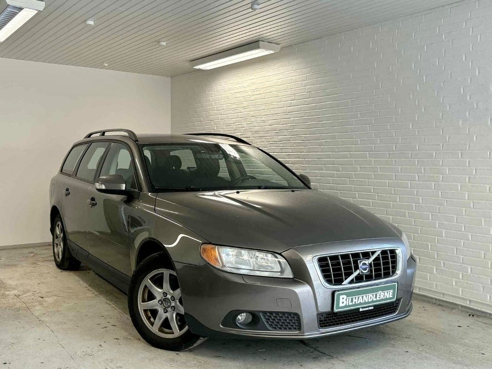 Volvo V70 2,5 T Momentum aut. 5d