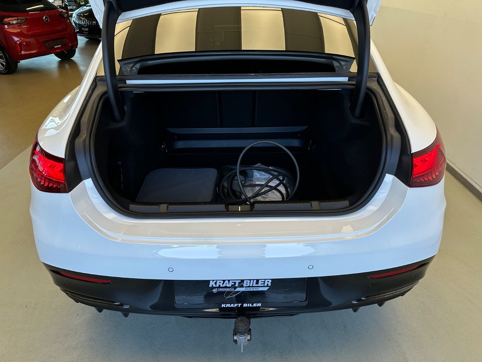 Mercedes EQE350 AMG Line 4d