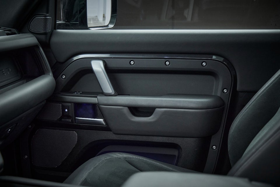 Land Rover Defender 90 5,0 P525 aut. 3d