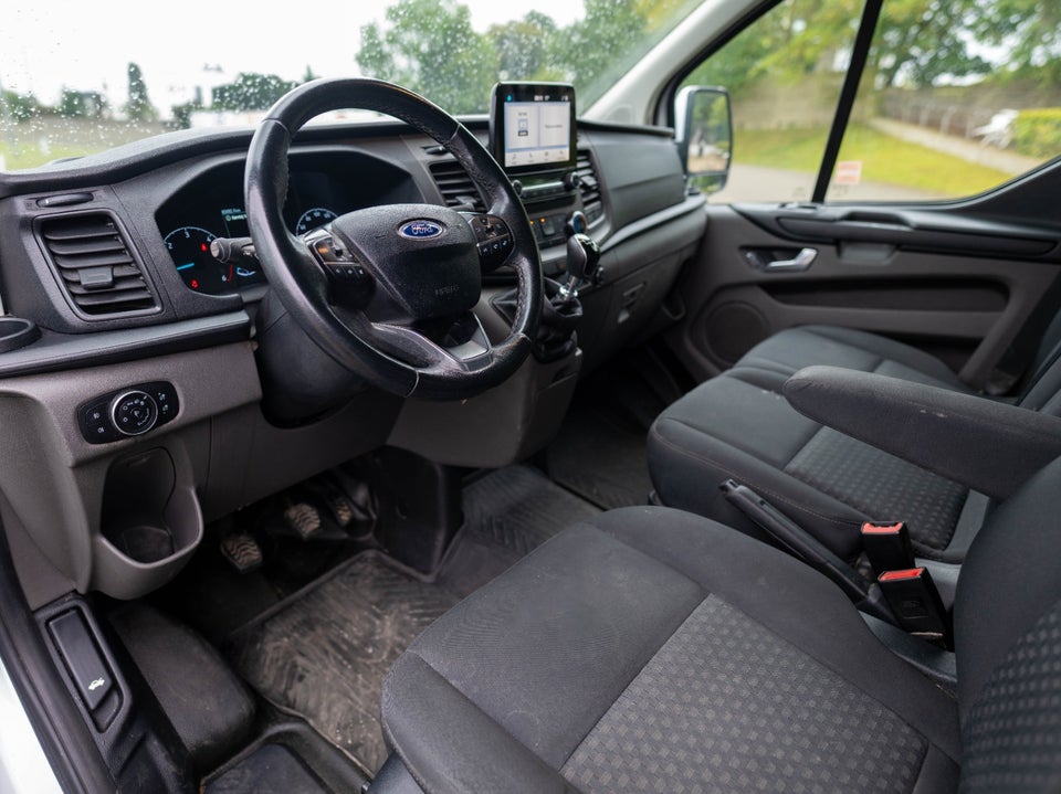 Ford Transit Custom 300 L2 2,0 TDCi 130 Ambiente