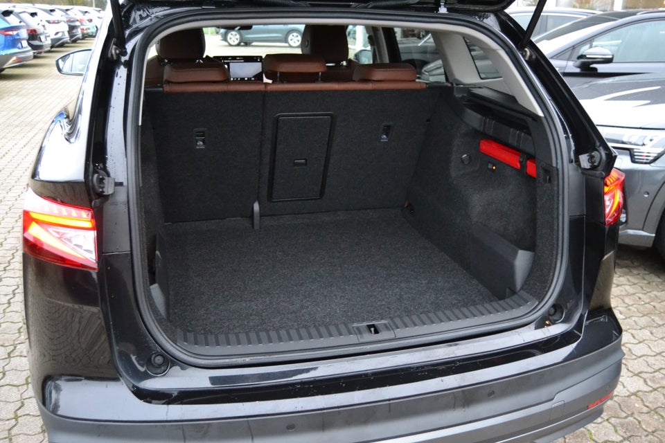 Skoda Enyaq 80 iV Lodge 5d