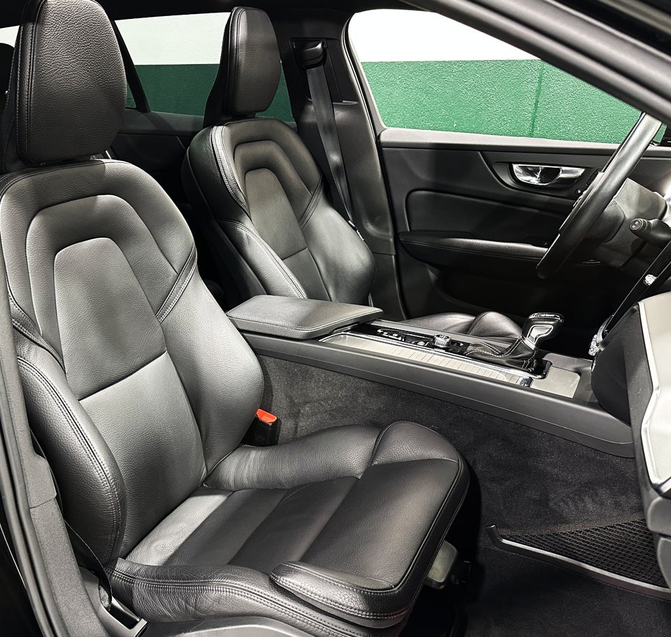 Volvo V60 2,0 T4 190 R-Design aut. 5d