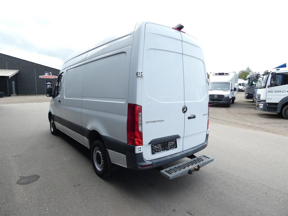Mercedes Sprinter 319 3,0 CDi A2 Kassevogn aut. RWD