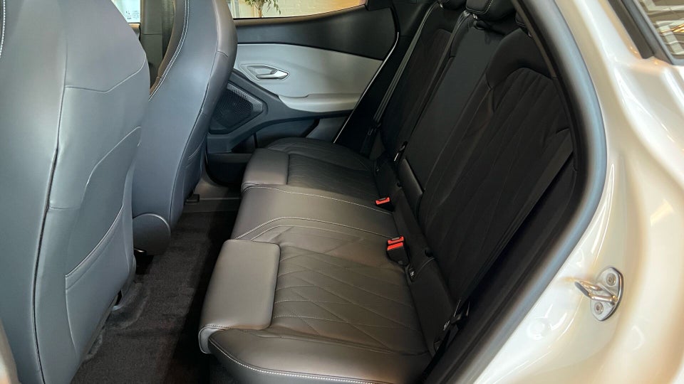 Ford Explorer 79 Premium Extended Range AWD 5d