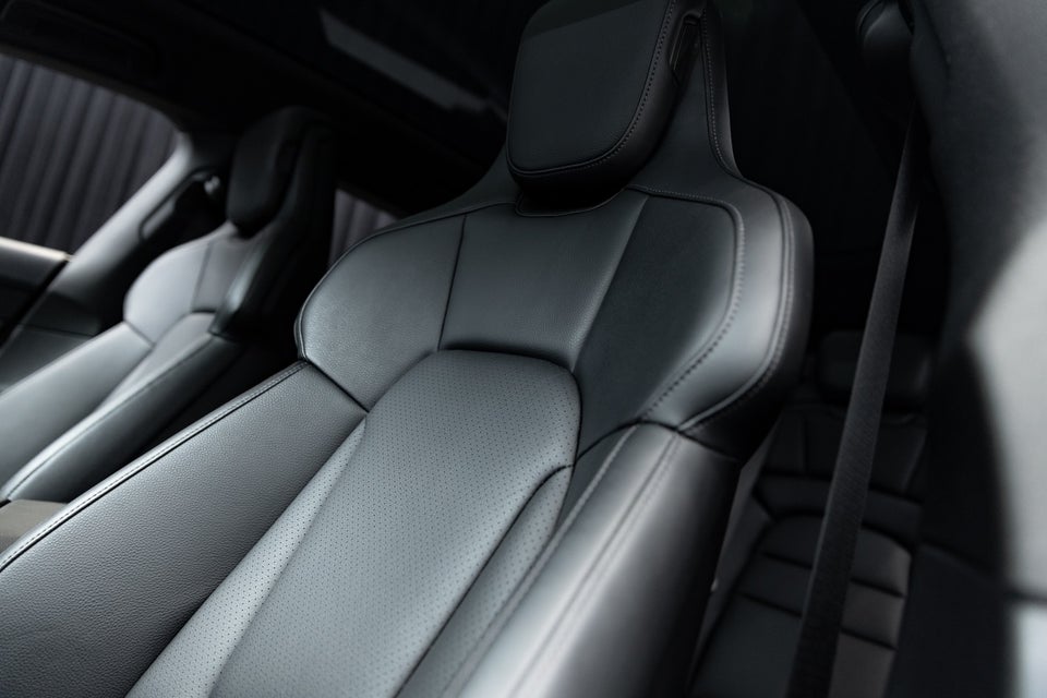 Porsche Taycan 4 Performance+ Cross Turismo 5d