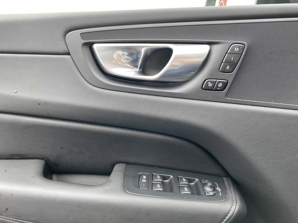 Volvo XC60 2,0 T6 ReCharge Ultimate Dark aut. AWD Van 5d