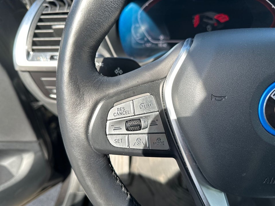 BMW iX3 Charged 5d