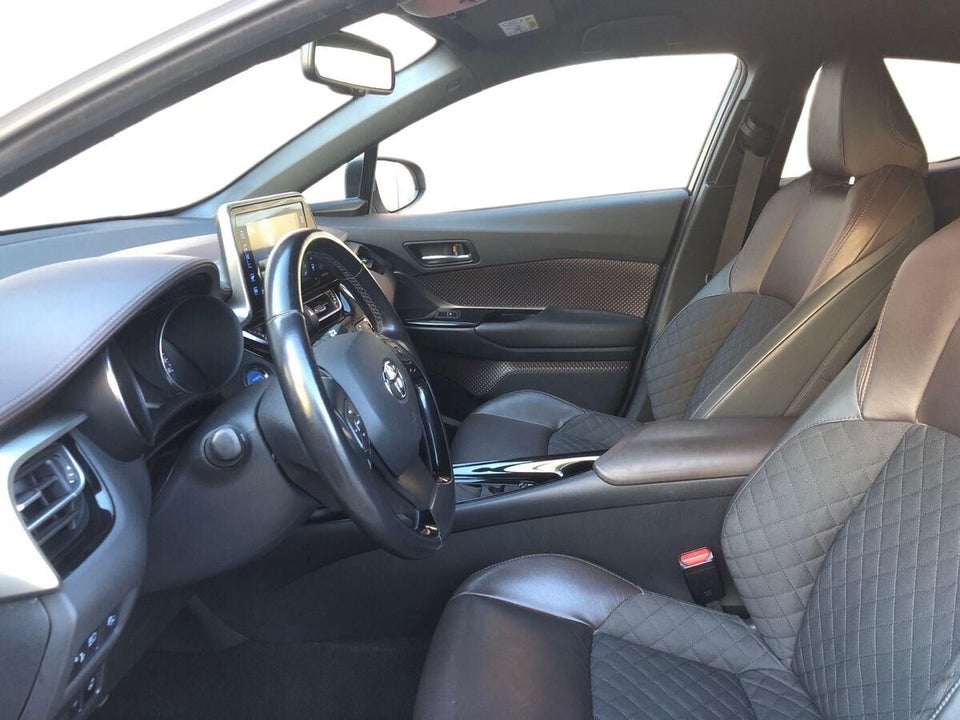 Toyota C-HR 1,8 Hybrid C-HIC CVT 5d