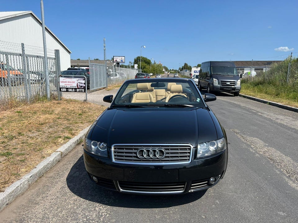 Audi A4 2,4 V6 Cabriolet Multitr. 2d