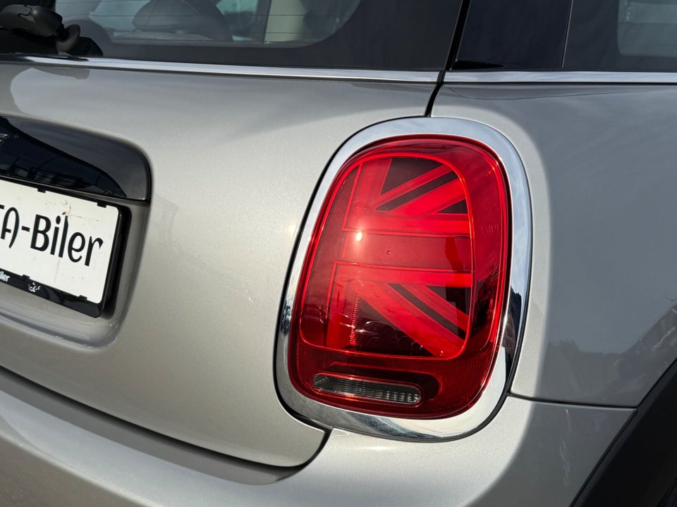 MINI Cooper SE Essential 3d