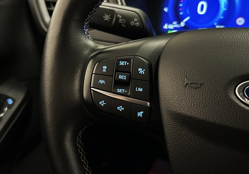 Ford Kuga 2,5 PHEV Vignale CVT 5d