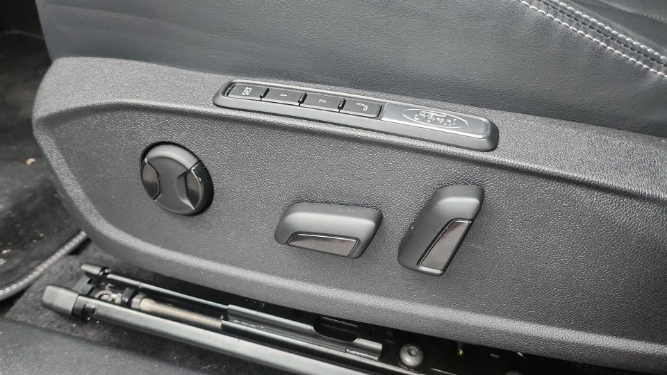 Ford Explorer 82 Premium Extended Range 5d