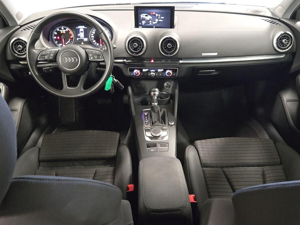 Audi A3 40 TFSi Sport Limited Sportback S-tr. 5d