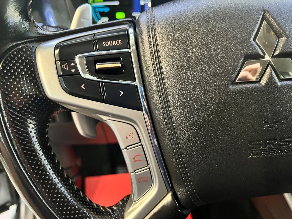 Mitsubishi Outlander 2,4 PHEV Invite CVT 4WD 5d