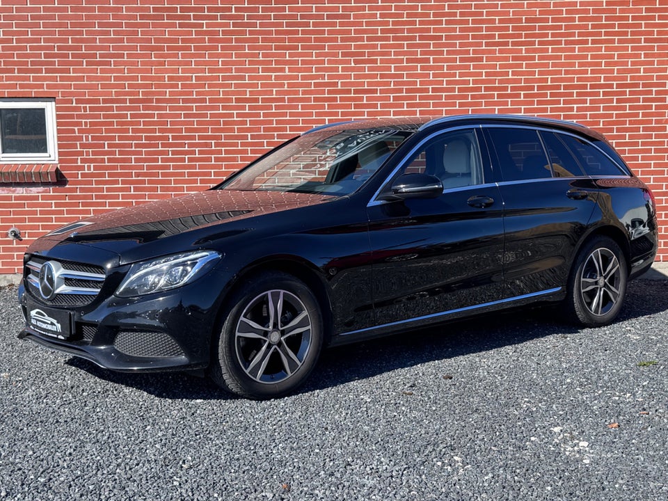 Mercedes C220 d 2,2 Avantgarde stc. aut. 4Matic 5d
