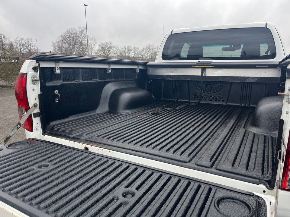 Toyota HiLux 2,8 D T3 Ex.Kab aut. 4d