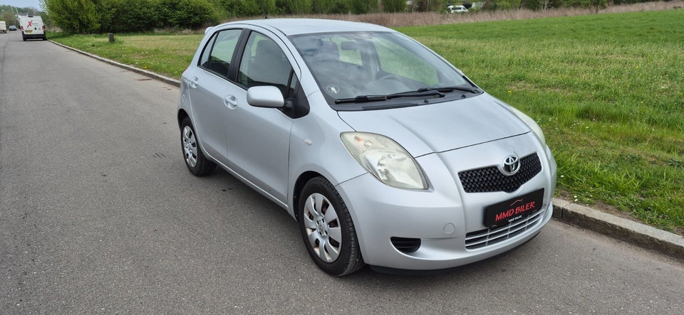 Toyota Yaris 1,3 Sol 5d