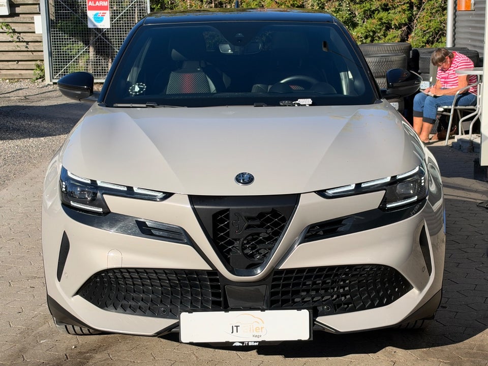 Alfa Romeo Junior Elettrica Speciale 5d