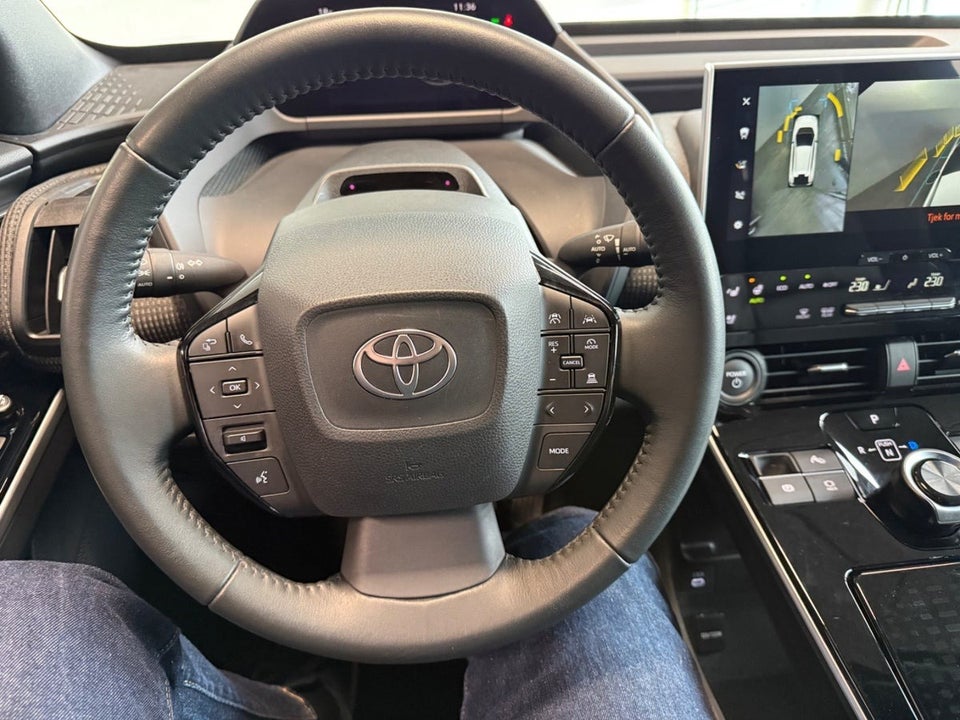 Toyota bZ4X Executive 5d