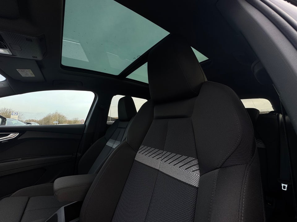 Audi Q4 e-tron 40 Attitude 5d