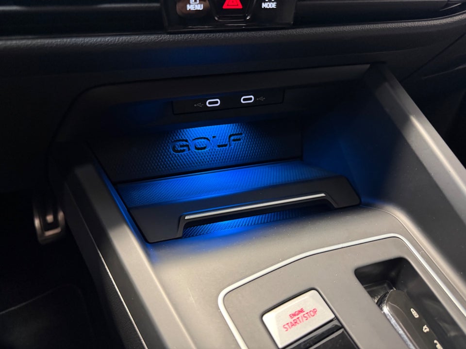 VW Golf VIII 1,4 GTE DSG 5d