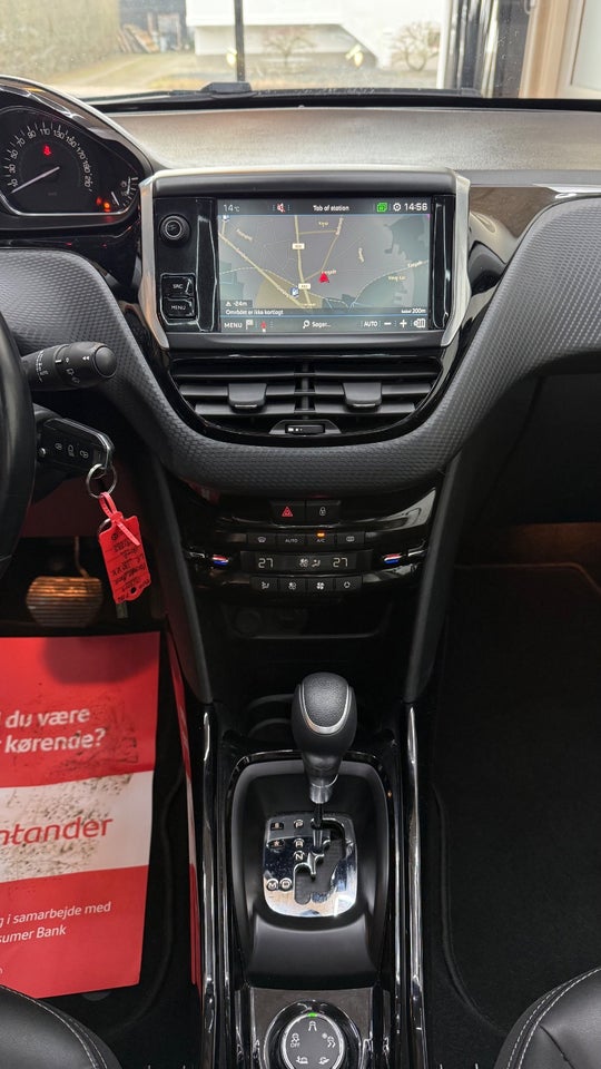 Peugeot 2008 1,2 PureTech 110 Allure Sky EAT6 5d