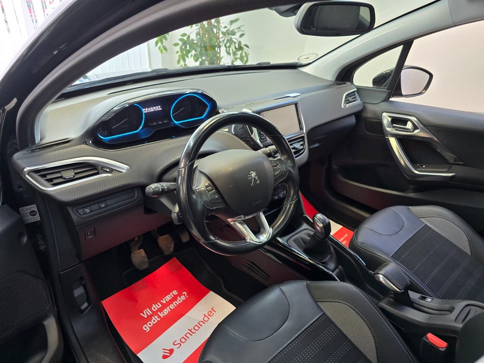 Peugeot 2008 1,2 e-THP 110 Desire Sky 5d