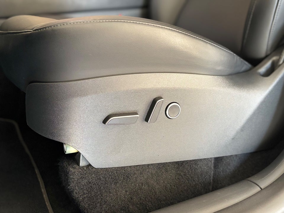 Tesla Model Y Long Range RWD 5d