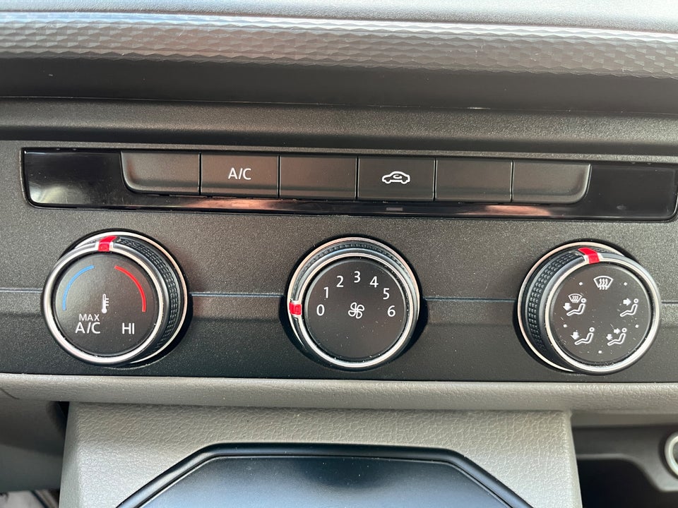 VW Transporter 2,0 TDi 150 Kassevogn DSG lang