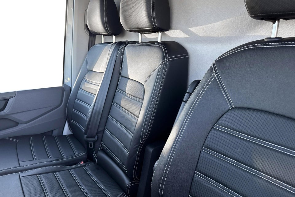 VW Crafter 35 2,0 TDi 177 Kassevogn L3H3 aut.