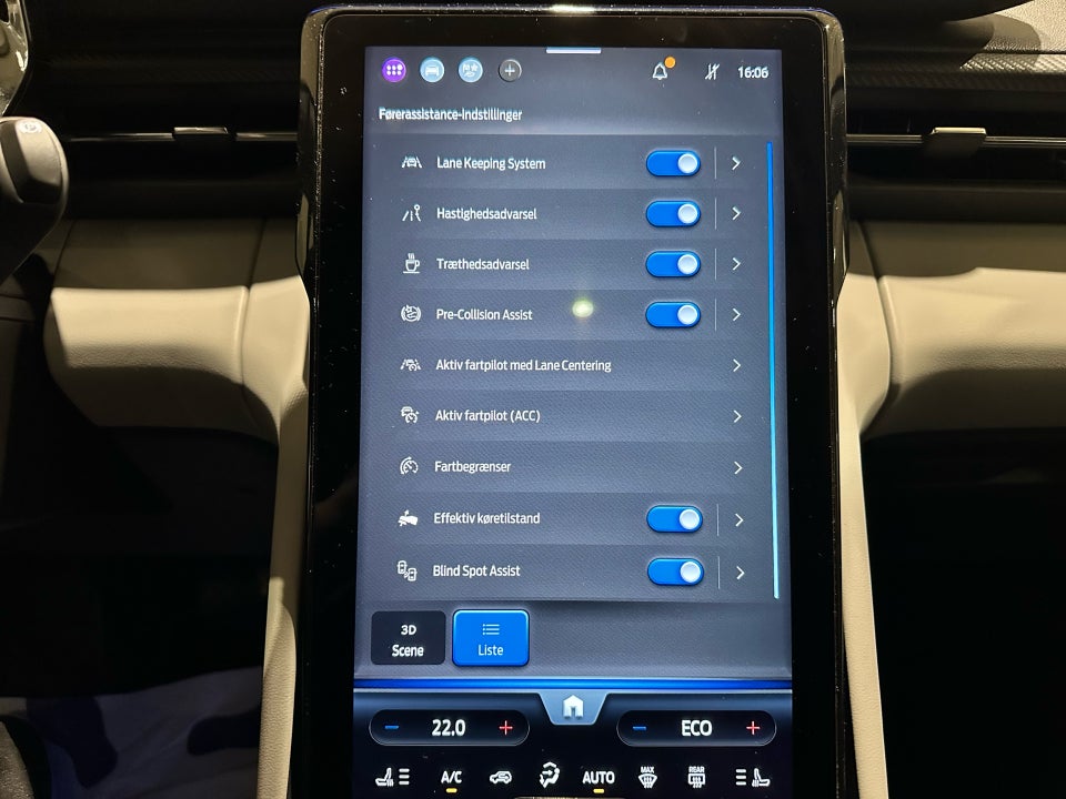 Ford Explorer 82 Premium Extended Range 5d