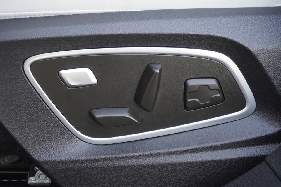 Renault Scenic E-Tech 87 Iconic 5d