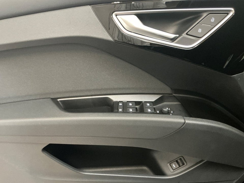 Audi Q4 e-tron 45 S-line 5d