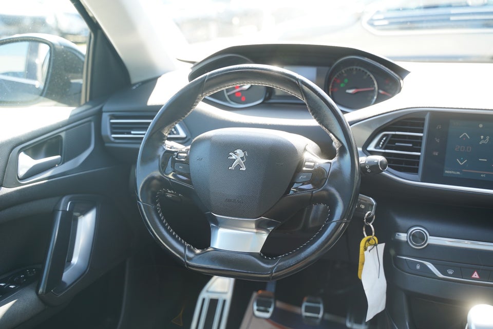 Peugeot 308 1,6 BlueHDi 120 Allure Sky SW 5d