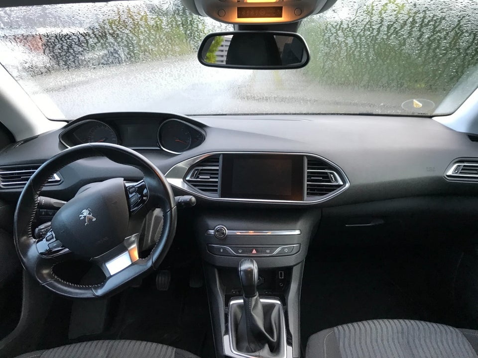 Peugeot 308 1,2 e-THP 110 Access SW 5d