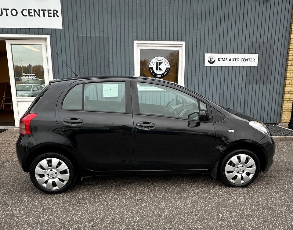 Toyota Yaris 1,3 Sol 5d