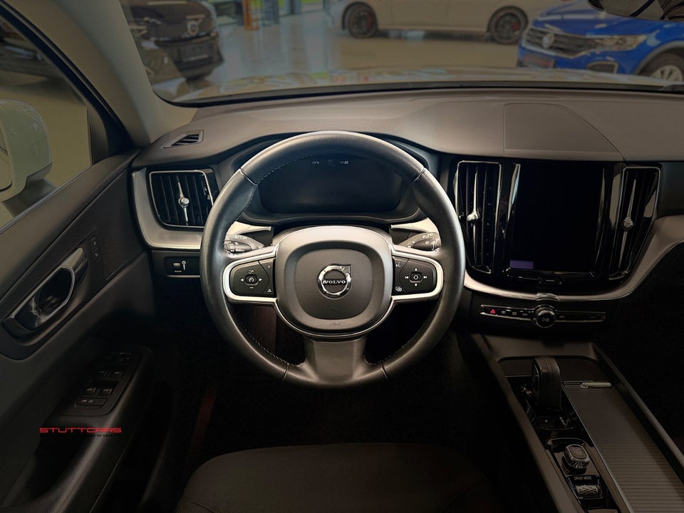 Volvo XC60 2,0 B4 197 Momentum aut. 5d