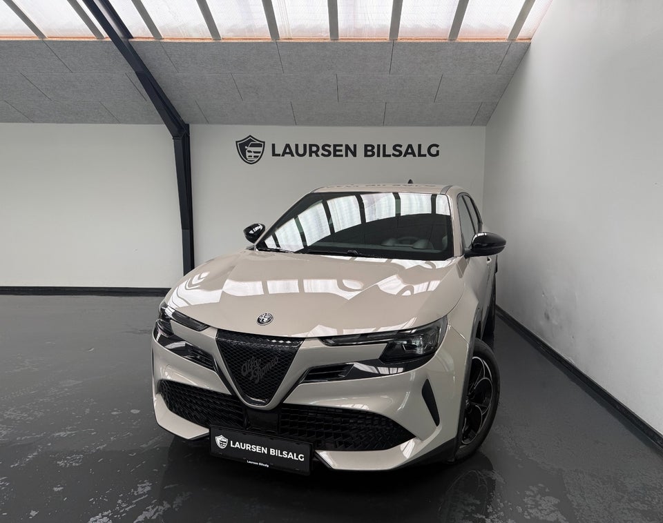 Alfa Romeo Junior Elettrica Core 5d