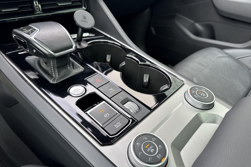 VW Touareg 3,0 TSi 340 R-line aut. 4Motion 5d