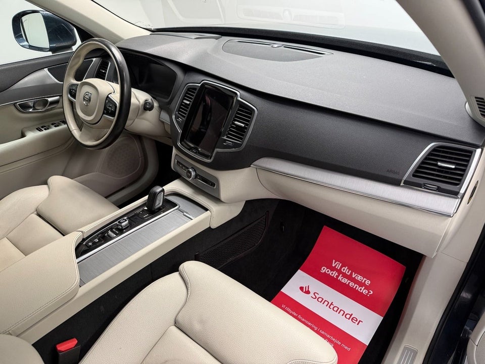 Volvo XC90 2,0 B5 235 Momentum aut. AWD 6prs 5d